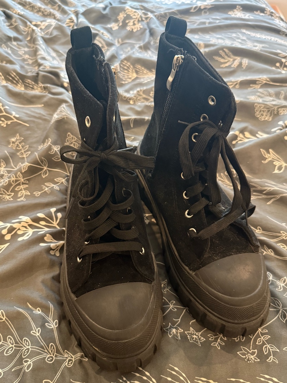 Fashion Nova black suede combat boots lug sole 10